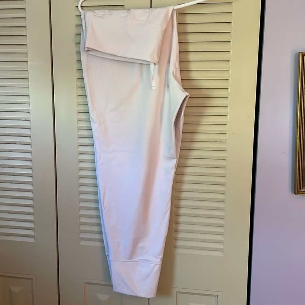 Fabletics White XXL joggers